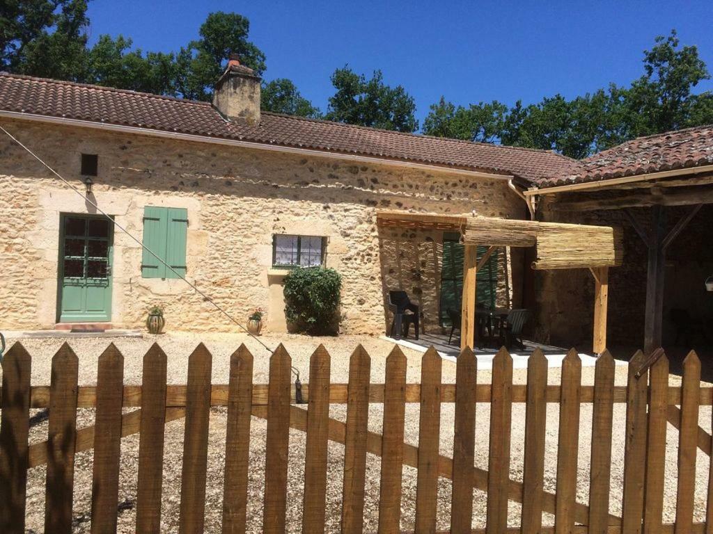 Gite De L Oustalneou Cuzorn Exterior foto